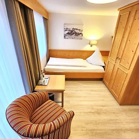 Hotel Cafe Fuggerhof 3*